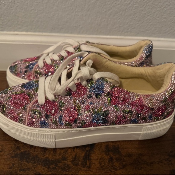 Betsy Johnson Sidney Floral Sneaker - Picture 5 of 8